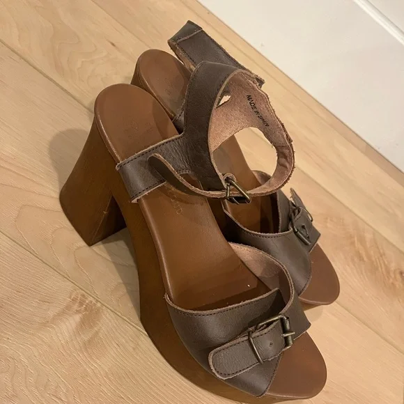 70s platform heels - Picture 3 of 4